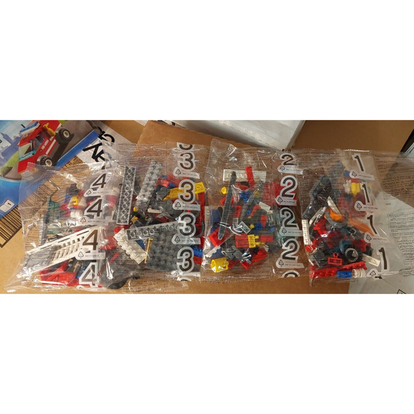 FIRE STATION & 3Vehicles LEGO CITY Set #60004 100% COMPLETE + ALL 5 Instructions - Picture 14 of 16